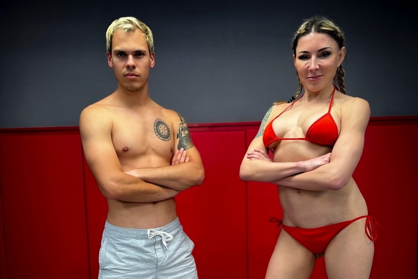 Tony Sting Calls out Agatha Delicious at Evolved Fights