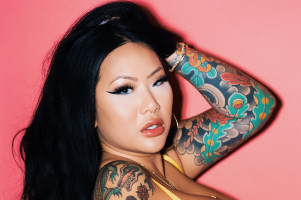 Connie Perignon Set to Appear at 1st EXXXOTICA