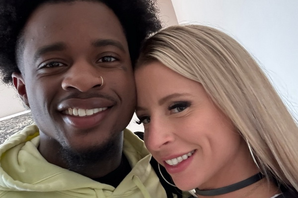 Tiffani Time vs. Damion Dayski in Rare BG Scene