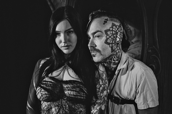 Mag Numb Gives Her Fans an Anal Show