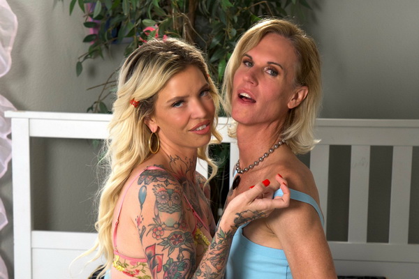 Ria Bentley & Kitt Jones Ignite the Screen in Scene from TransDaylight